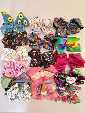 Lot of 16 Jojo Bows!